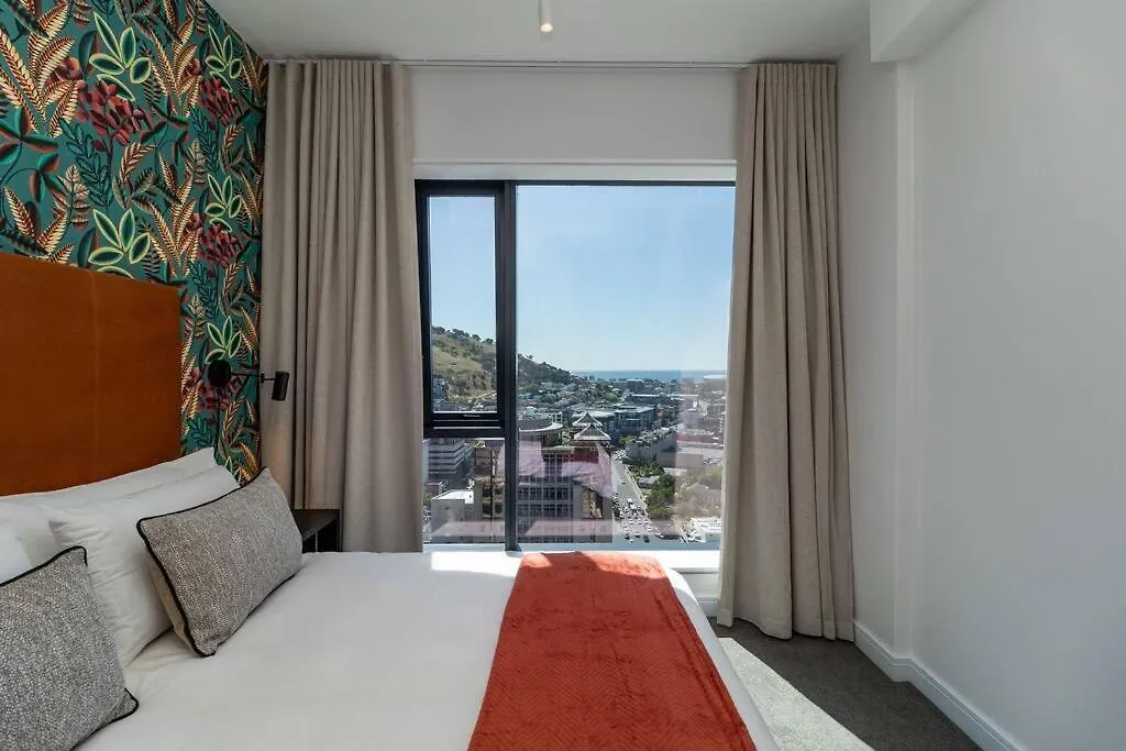 Stylish 2-Bedroom Haven Le Cap